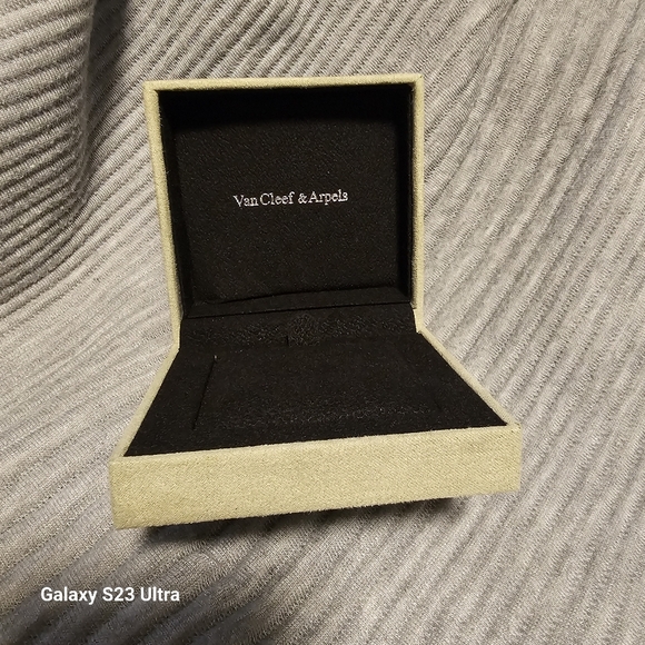 Van Cleef & Arples box - Picture 2 of 3